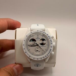 Swatch x Omega Moonshine Gold Cold Moon with original Bag